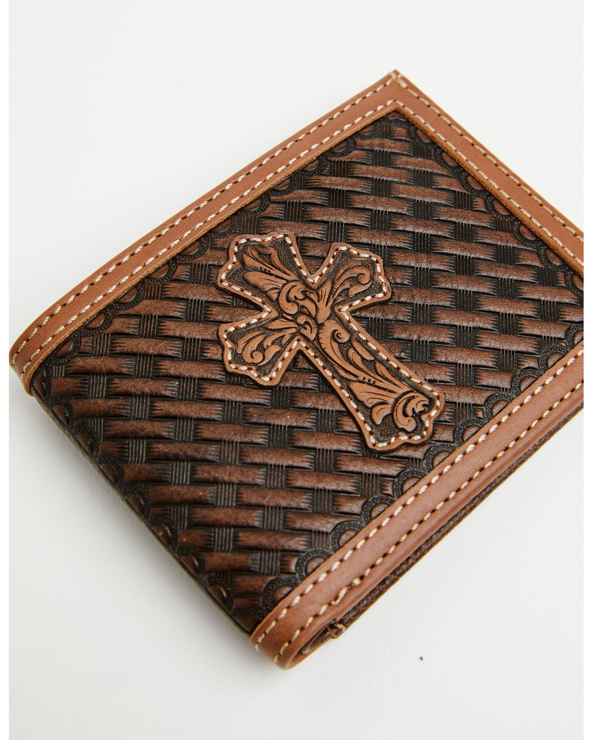 Cody James Men's Wells Basketweave Cross Leather Bifold Wallet
